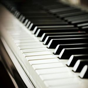 小马拉大车吃童子鸡色情的最新
